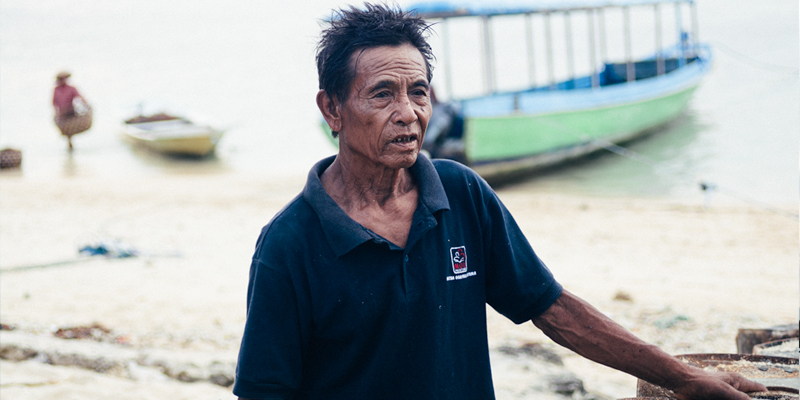 Balinese-Seaweed-Farmer_800x400