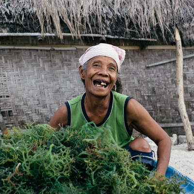 Balinese-Woman-Laughing_400x400