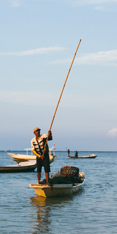 Man-with-Bamboo_400x800.v2